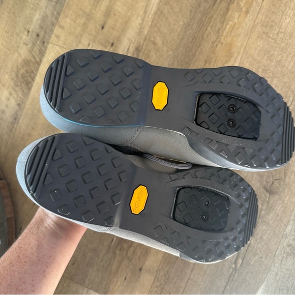 Giro Petra VR Cycling Shoes MTB 2-Bolt Cleats - Picture 9 of 11